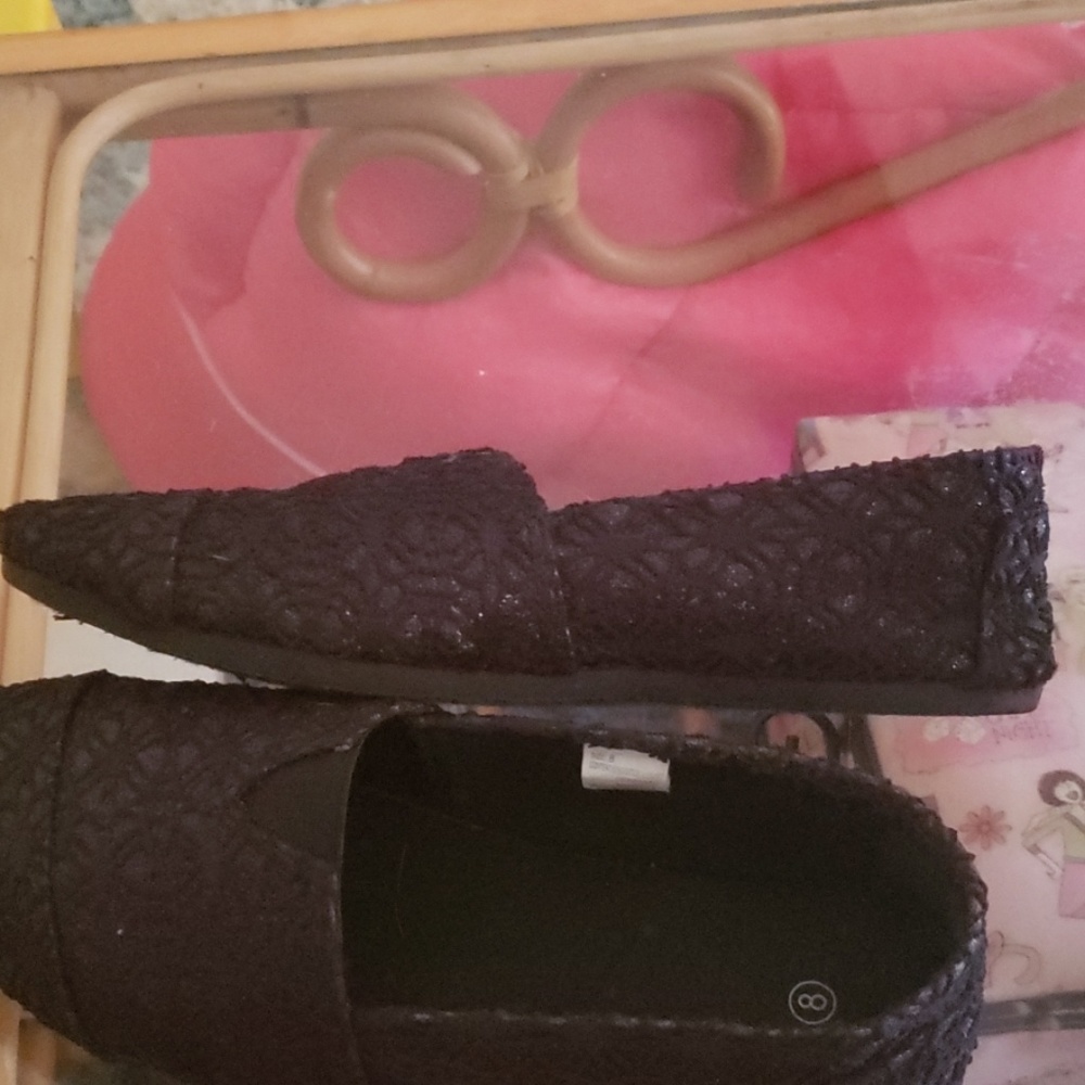 Flats - Picture 2 of 4